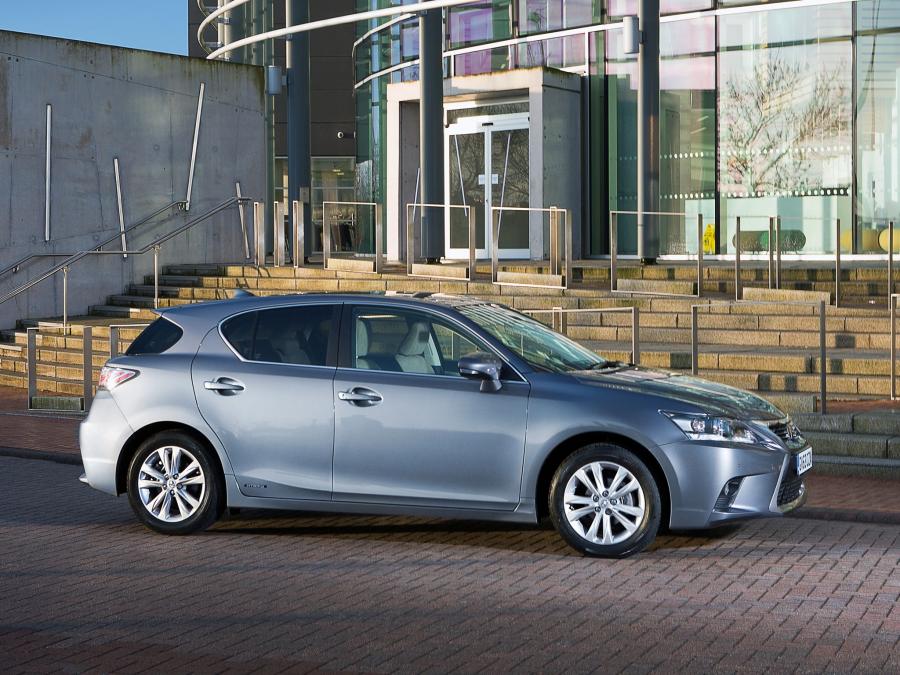  Lexus CT200h 2014 года  (UK) (фото 19 из 19)